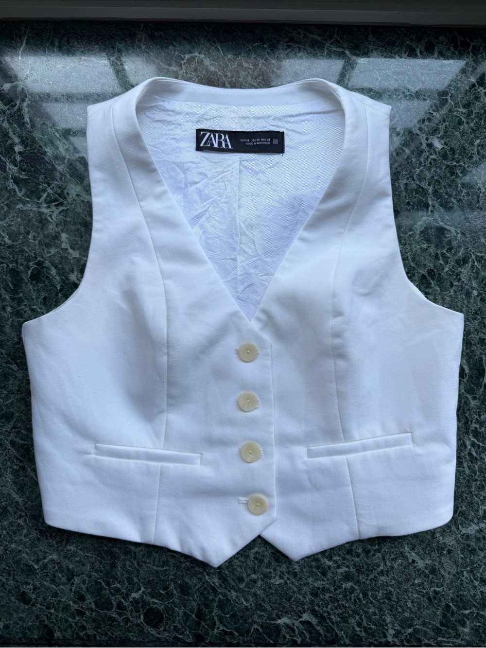 Zara White V‑Neck Tailored Waistcoat